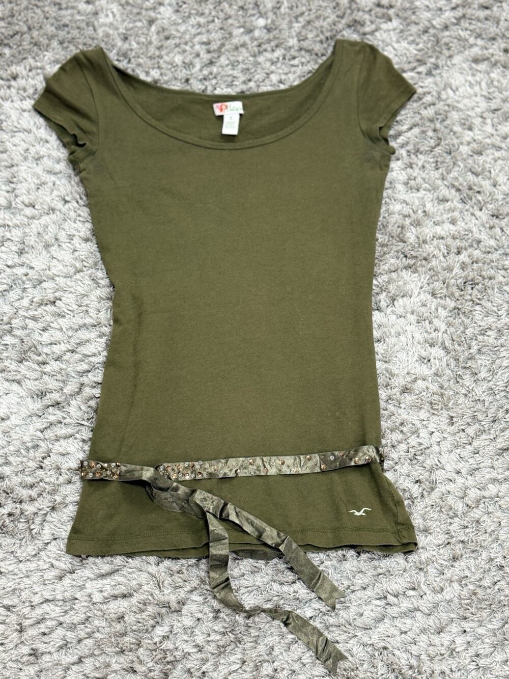 Vintage 2000s Hollister Olive Green Top Y2K Bella Swan Beaded Ribbon Tee Size S